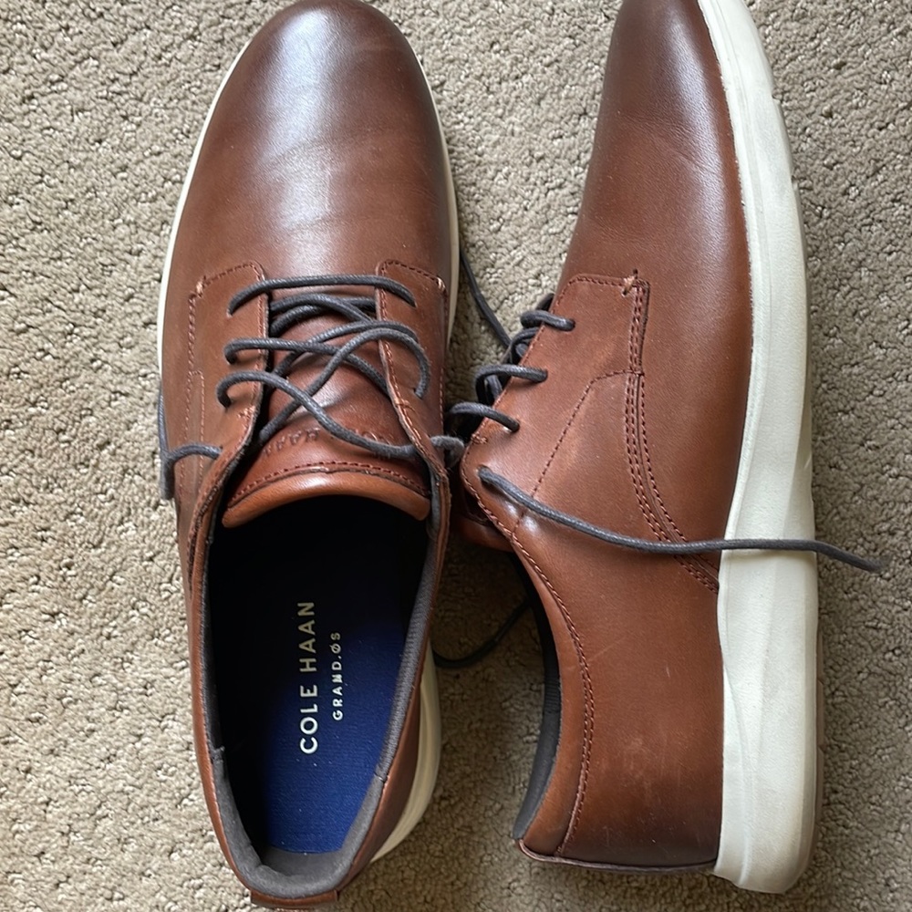 Cole haan shoes. Medium width